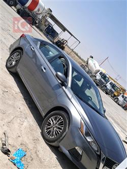 نيسان ألتيما